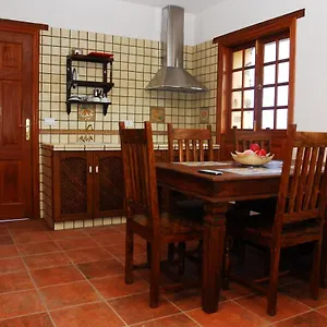 La Casa De La Lima Las Rosas (El Hierro)